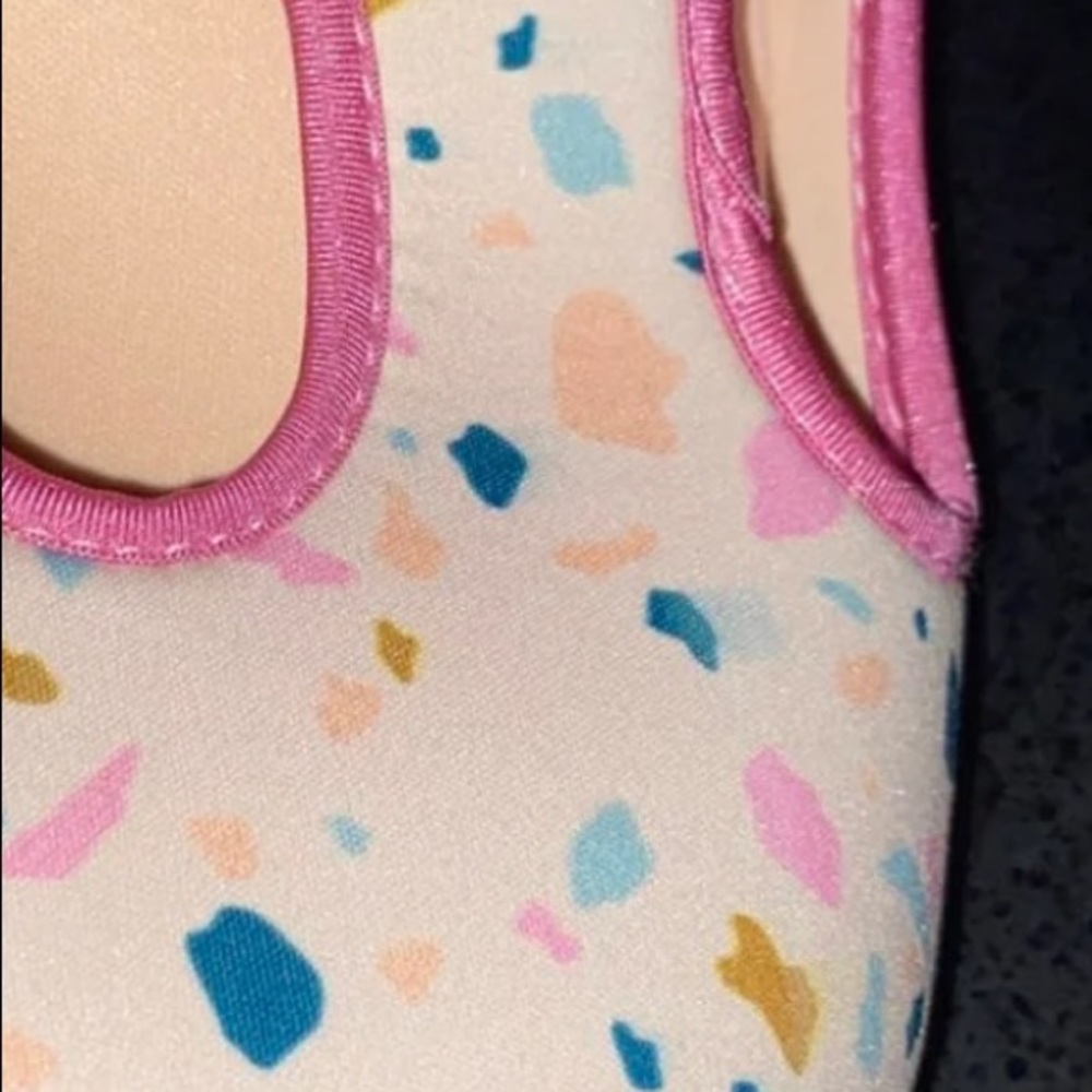 Pebbles Hydrojug sleeve
